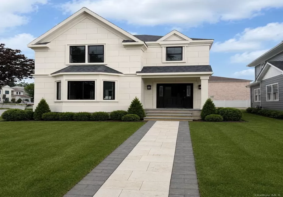 165 Evans Avenue, North Hempstead, NY, 4 Bedrooms Bedrooms, 8 Rooms Rooms,4 BathroomsBathrooms,Residential,For Rent,Evans,0,937672 165 Evans Avenue, North Hempstead, NY, 4 Bedrooms Bedrooms, 8 Rooms Rooms,4 BathroomsBathrooms,Residential,For Rent,Evans,0,937672