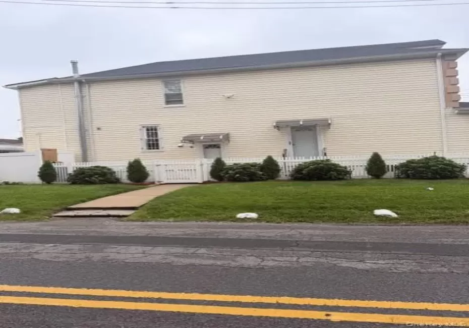 133-01 Cranston St, New York, NY, 2 Bedrooms Bedrooms, 3 Rooms Rooms,1 BathroomBathrooms,Residential Lease,For Rent,Cranston St,0,1044785 133-01 Cranston St, New York, NY, 2 Bedrooms Bedrooms, 3 Rooms Rooms,1 BathroomBathrooms,Residential Lease,For Rent,Cranston St,0,1044785