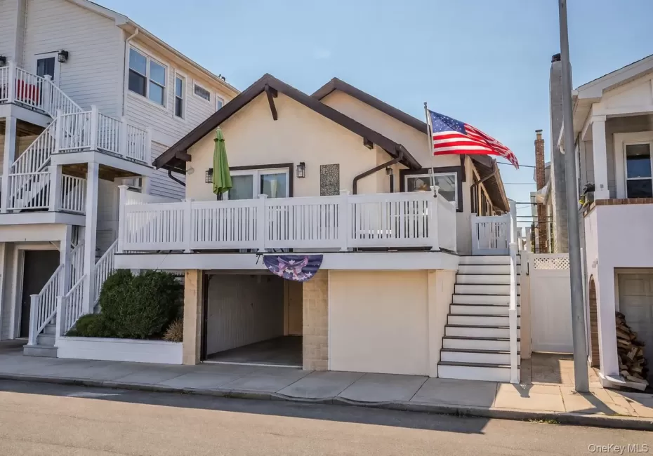 71 Connecticut Avenue, Long Beach, NY, 3 Bedrooms Bedrooms, 6 Rooms Rooms,1 BathroomBathrooms,Residential Lease,For Rent,Connecticut,0,1044615 71 Connecticut Avenue, Long Beach, NY, 3 Bedrooms Bedrooms, 6 Rooms Rooms,1 BathroomBathrooms,Residential Lease,For Rent,Connecticut,0,1044615