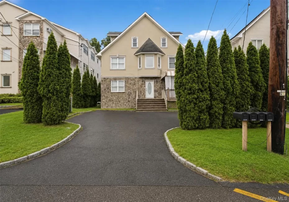 109 Decatur Avenue, Ramapo, NY, 7 Bedrooms Bedrooms, 14 Rooms Rooms,3 BathroomsBathrooms,Residential,For Rent,Decatur,0,1043303 109 Decatur Avenue, Ramapo, NY, 7 Bedrooms Bedrooms, 14 Rooms Rooms,3 BathroomsBathrooms,Residential,For Rent,Decatur,0,1043303