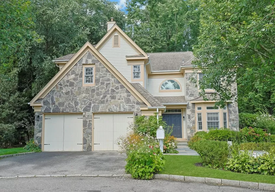 Rare freestanding single-family residence in sought-after Cobblefield, offering exceptional privacy within this beautifully maintained gated community. Rare freestanding single-family residence in sought-after Cobblefield, offering exceptional privacy within this beautifully maintained gated community.