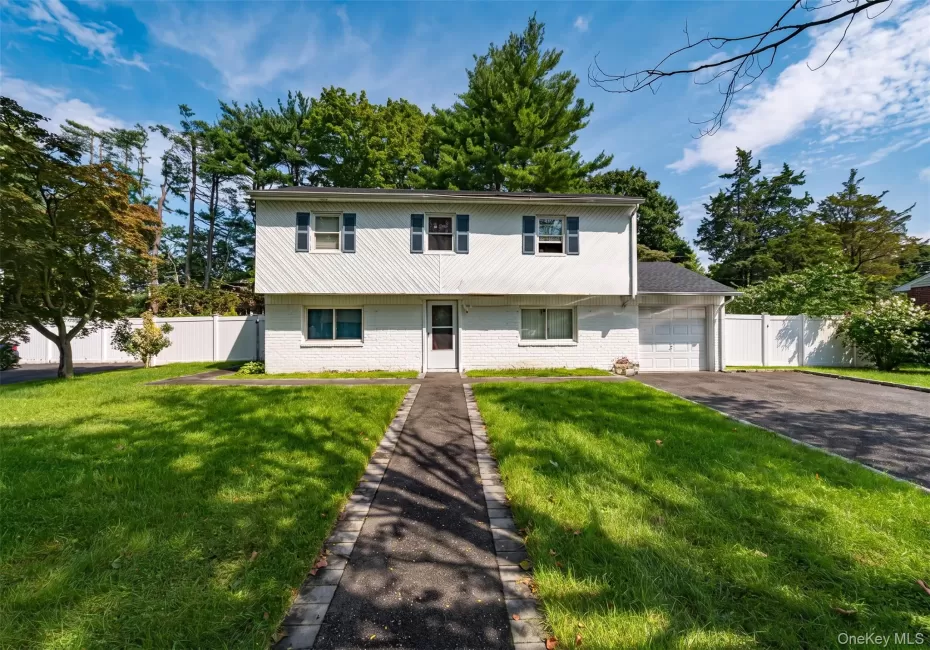 19 South Lane, Huntington, NY, 4 Bedrooms Bedrooms, 7 Rooms Rooms,2 BathroomsBathrooms,Residential,For Rent,South,0,1044891 19 South Lane, Huntington, NY, 4 Bedrooms Bedrooms, 7 Rooms Rooms,2 BathroomsBathrooms,Residential,For Rent,South,0,1044891