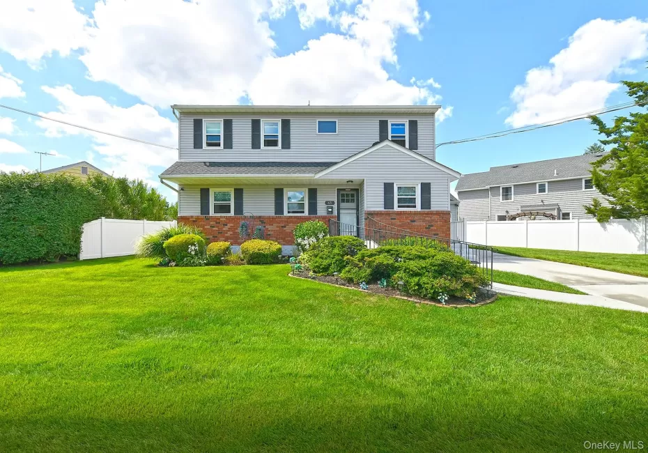 63 Michele Terrace, Oyster Bay, NY, 6 Bedrooms Bedrooms, 11 Rooms Rooms,2 BathroomsBathrooms,Residential,For Rent,Michele,0,1042463 63 Michele Terrace, Oyster Bay, NY, 6 Bedrooms Bedrooms, 11 Rooms Rooms,2 BathroomsBathrooms,Residential,For Rent,Michele,0,1042463