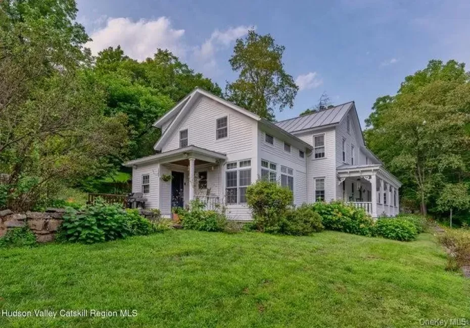 583 Swartekill Road, Esopus, NY, 3 Bedrooms Bedrooms, 9 Rooms Rooms,1 BathroomBathrooms,Residential,For Rent,Swartekill,0,1044938 583 Swartekill Road, Esopus, NY, 3 Bedrooms Bedrooms, 9 Rooms Rooms,1 BathroomBathrooms,Residential,For Rent,Swartekill,0,1044938
