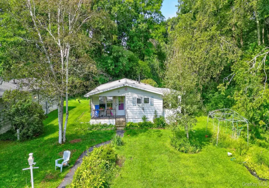 20 Cardinal Road, Hyde Park, NY, 2 Bedrooms Bedrooms, 5 Rooms Rooms,2 BathroomsBathrooms,Residential,For Rent,Cardinal,0,1042279 20 Cardinal Road, Hyde Park, NY, 2 Bedrooms Bedrooms, 5 Rooms Rooms,2 BathroomsBathrooms,Residential,For Rent,Cardinal,0,1042279