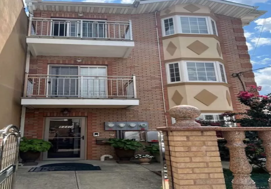 8440 102nd Avenue, New York, NY, 3 Bedrooms Bedrooms, 7 Rooms Rooms,2 BathroomsBathrooms,Residential Lease,For Rent,102nd,0,1045137 8440 102nd Avenue, New York, NY, 3 Bedrooms Bedrooms, 7 Rooms Rooms,2 BathroomsBathrooms,Residential Lease,For Rent,102nd,0,1045137