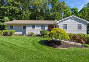 30 Cove Road, Huntington, NY, 4 Bedrooms Bedrooms, 8 Rooms Rooms,3 BathroomsBathrooms,Residential,For Rent,Cove,0,1044995 30 Cove Road, Huntington, NY, 4 Bedrooms Bedrooms, 8 Rooms Rooms,3 BathroomsBathrooms,Residential,For Rent,Cove,0,1044995