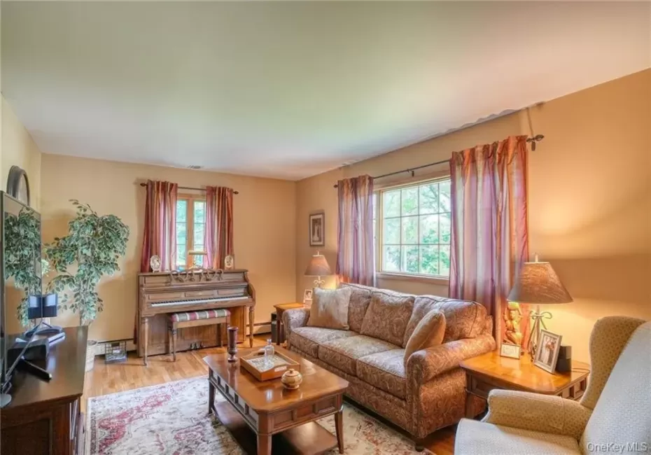 8 Roberts Drive, Monroe, NY, 3 Bedrooms Bedrooms, 9 Rooms Rooms,2 BathroomsBathrooms,Residential,For Rent,Roberts,0,1045047 8 Roberts Drive, Monroe, NY, 3 Bedrooms Bedrooms, 9 Rooms Rooms,2 BathroomsBathrooms,Residential,For Rent,Roberts,0,1045047