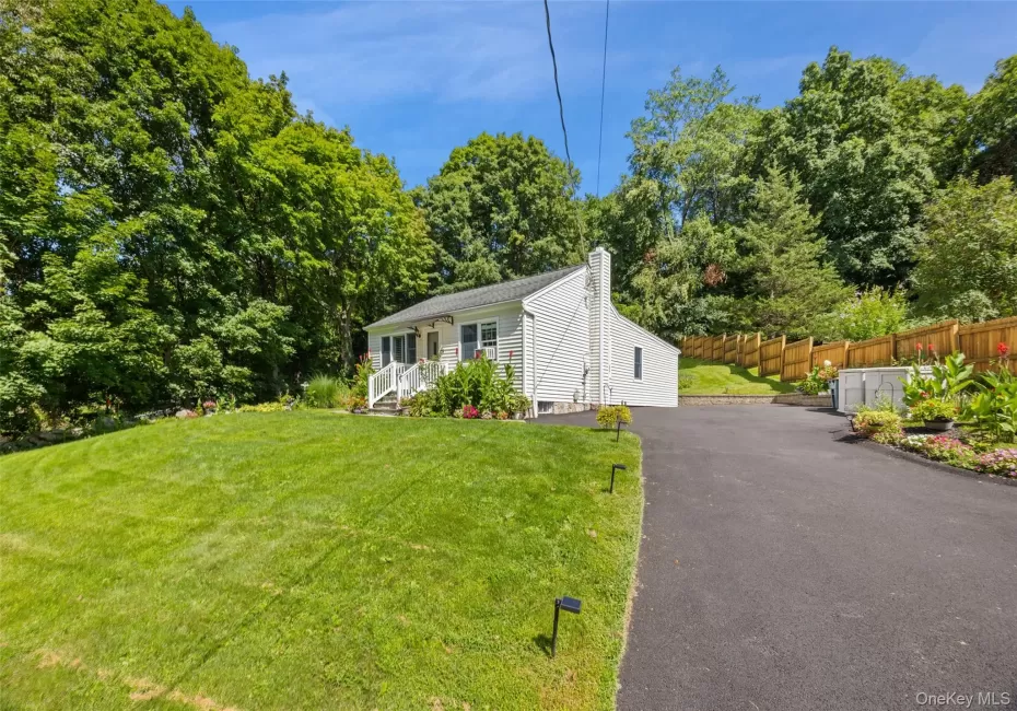 1 Mountain View Road, Cortlandt, NY, 2 Bedrooms Bedrooms, 5 Rooms Rooms,1 BathroomBathrooms,Residential,For Rent,Mountain View,0,1044664 1 Mountain View Road, Cortlandt, NY, 2 Bedrooms Bedrooms, 5 Rooms Rooms,1 BathroomBathrooms,Residential,For Rent,Mountain View,0,1044664