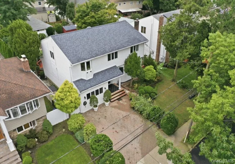 701 Hoover Street, Hempstead, NY, 4 Bedrooms Bedrooms, 8 Rooms Rooms,2 BathroomsBathrooms,Residential,For Rent,Hoover,0,1040278 701 Hoover Street, Hempstead, NY, 4 Bedrooms Bedrooms, 8 Rooms Rooms,2 BathroomsBathrooms,Residential,For Rent,Hoover,0,1040278