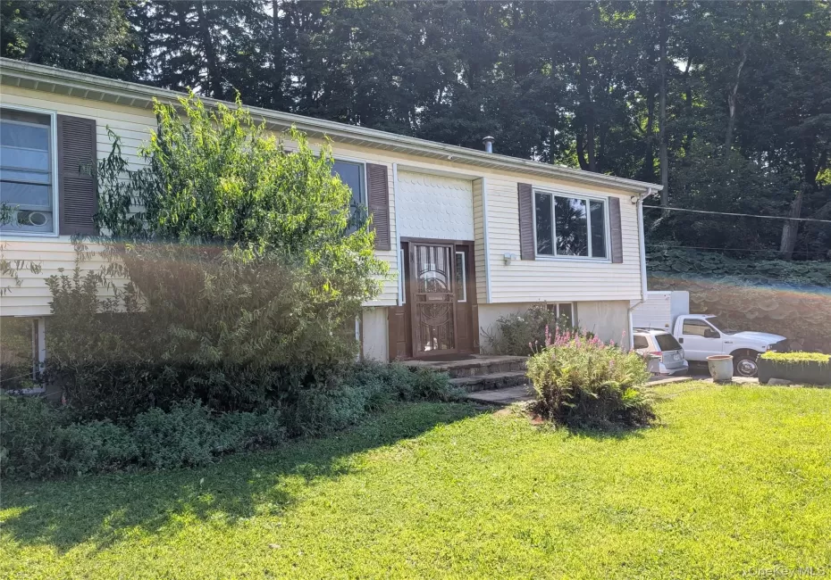 92 Linden Avenue, Ossining, NY, 3 Bedrooms Bedrooms, 8 Rooms Rooms,2 BathroomsBathrooms,Residential,For Rent,Linden,0,1044920 92 Linden Avenue, Ossining, NY, 3 Bedrooms Bedrooms, 8 Rooms Rooms,2 BathroomsBathrooms,Residential,For Rent,Linden,0,1044920