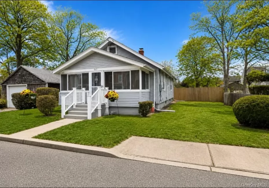 517 Flint Street, Southold, NY, 2 Bedrooms Bedrooms, 7 Rooms Rooms,1 BathroomBathrooms,Residential Lease,For Rent,Flint,0,1030843 517 Flint Street, Southold, NY, 2 Bedrooms Bedrooms, 7 Rooms Rooms,1 BathroomBathrooms,Residential Lease,For Rent,Flint,0,1030843