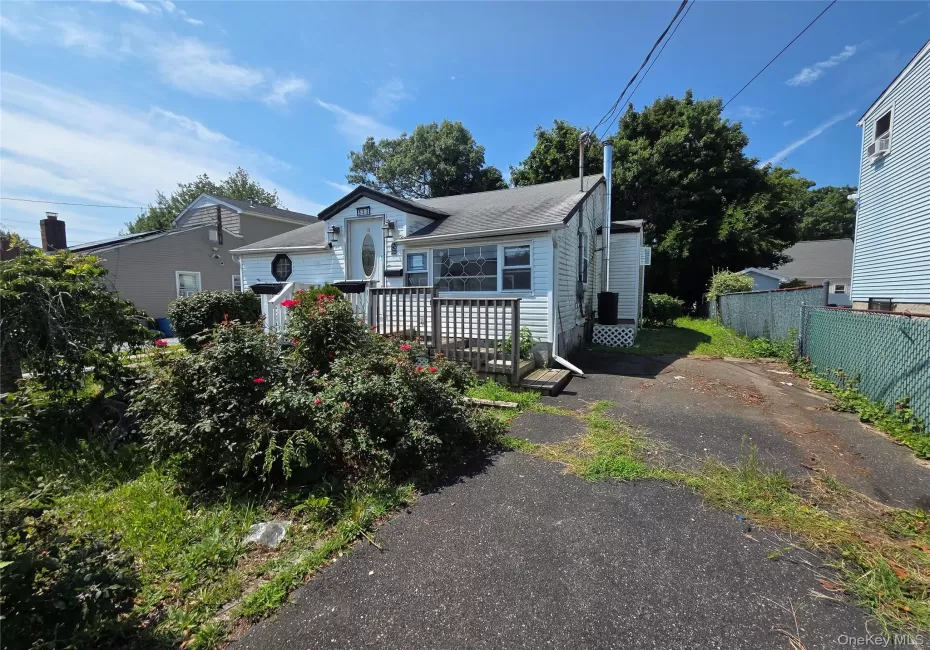 533 8th Street, Babylon, NY, 2 Bedrooms Bedrooms, 5 Rooms Rooms,1 BathroomBathrooms,Residential,For Rent,8th,0,1045385 533 8th Street, Babylon, NY, 2 Bedrooms Bedrooms, 5 Rooms Rooms,1 BathroomBathrooms,Residential,For Rent,8th,0,1045385