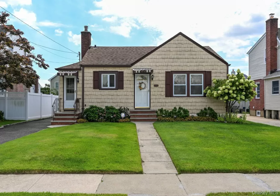1073 Hancock Avenue, Hempstead, NY, 2 Bedrooms Bedrooms, 6 Rooms Rooms,1 BathroomBathrooms,Residential,For Rent,Hancock,0,1044956 1073 Hancock Avenue, Hempstead, NY, 2 Bedrooms Bedrooms, 6 Rooms Rooms,1 BathroomBathrooms,Residential,For Rent,Hancock,0,1044956