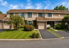 230 Pond View Lane, Smithtown, NY, 2 Bedrooms Bedrooms, 6 Rooms Rooms,2 BathroomsBathrooms,Residential,For Rent,Pond View,0,1044752 230 Pond View Lane, Smithtown, NY, 2 Bedrooms Bedrooms, 6 Rooms Rooms,2 BathroomsBathrooms,Residential,For Rent,Pond View,0,1044752