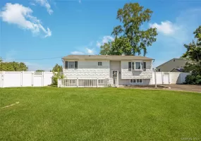 2401 Wave Avenue, Brookhaven, NY, 4 Bedrooms Bedrooms, 7 Rooms Rooms,2 BathroomsBathrooms,Residential,For Rent,Wave,0,1042453 2401 Wave Avenue, Brookhaven, NY, 4 Bedrooms Bedrooms, 7 Rooms Rooms,2 BathroomsBathrooms,Residential,For Rent,Wave,0,1042453