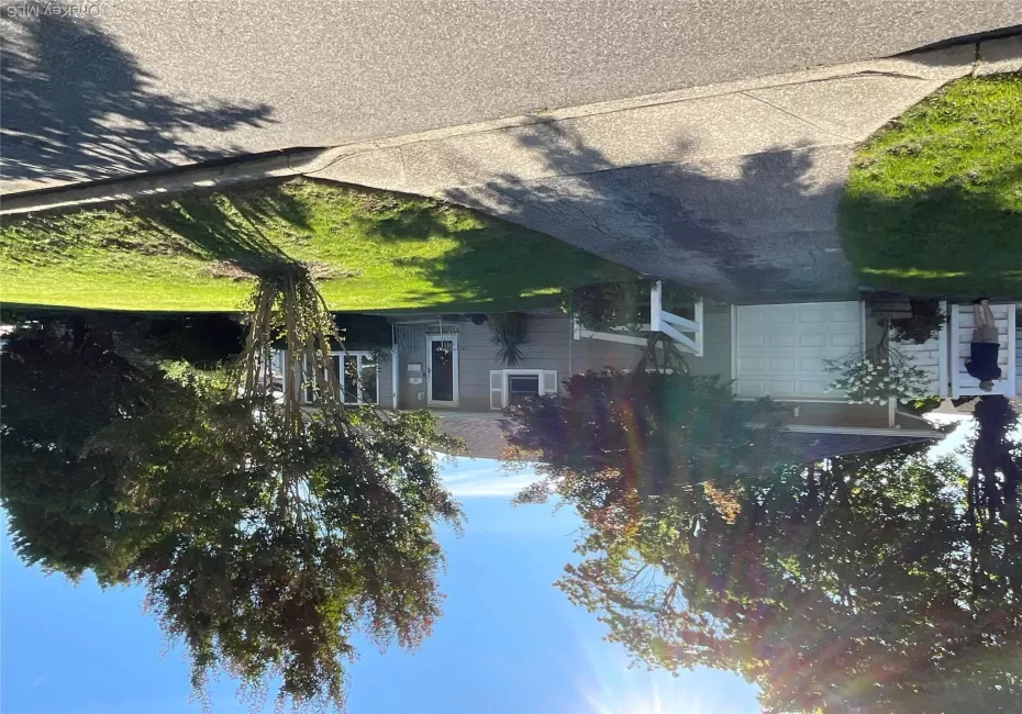 28 Pleasant Avenue, Oyster Bay, NY, 3 Bedrooms Bedrooms, 7 Rooms Rooms,2 BathroomsBathrooms,Residential,For Rent,Pleasant,0,1045429 28 Pleasant Avenue, Oyster Bay, NY, 3 Bedrooms Bedrooms, 7 Rooms Rooms,2 BathroomsBathrooms,Residential,For Rent,Pleasant,0,1045429