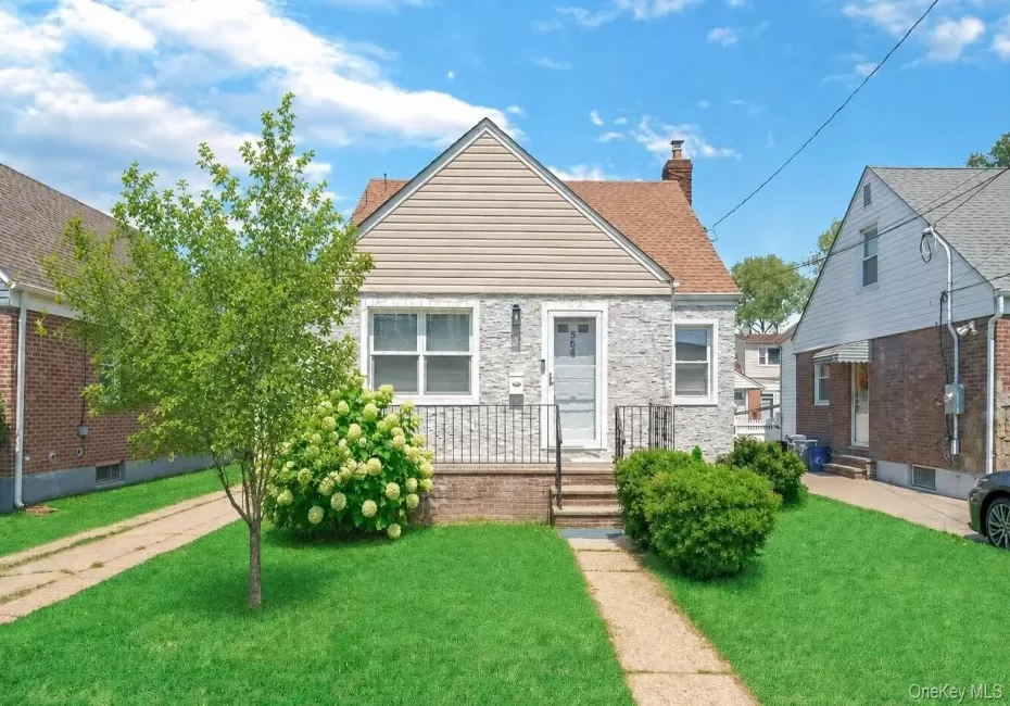35 79th Avenue, North Hempstead, NY, 3 Bedrooms Bedrooms, 6 Rooms Rooms,1 BathroomBathrooms,Residential,For Rent,79th,0,1045376 35 79th Avenue, North Hempstead, NY, 3 Bedrooms Bedrooms, 6 Rooms Rooms,1 BathroomBathrooms,Residential,For Rent,79th,0,1045376