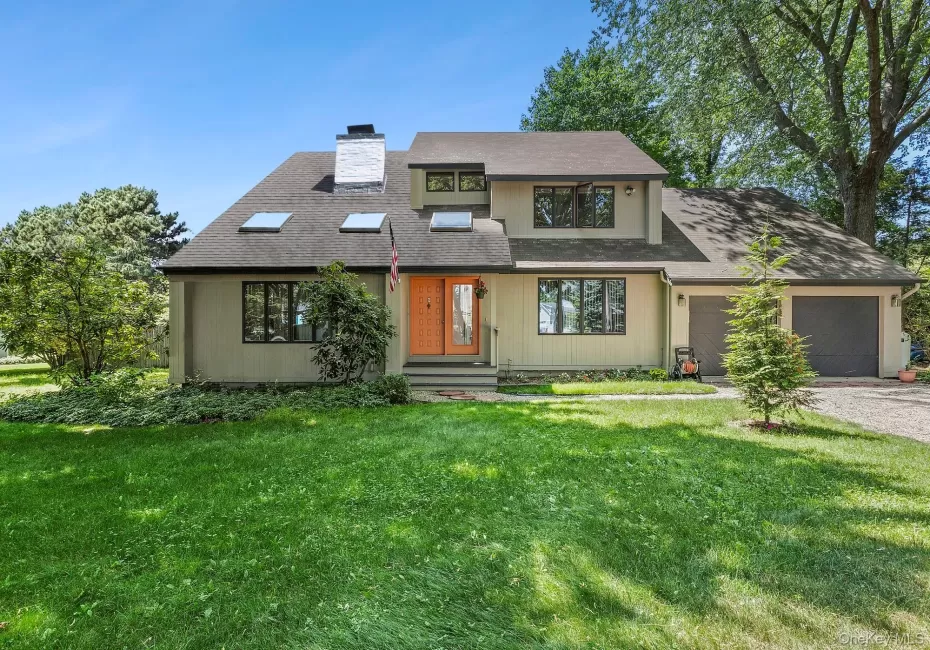 9 Hazelwood Avenue, Southampton, NY, 5 Bedrooms Bedrooms, 14 Rooms Rooms,3 BathroomsBathrooms,Residential,For Rent,Hazelwood,0,1045487 9 Hazelwood Avenue, Southampton, NY, 5 Bedrooms Bedrooms, 14 Rooms Rooms,3 BathroomsBathrooms,Residential,For Rent,Hazelwood,0,1045487