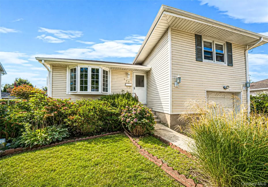 172 walnut, Oyster Bay, NY, 3 Bedrooms Bedrooms, 8 Rooms Rooms,1 BathroomBathrooms,Residential,For Rent,walnut,0,1045460 172 walnut, Oyster Bay, NY, 3 Bedrooms Bedrooms, 8 Rooms Rooms,1 BathroomBathrooms,Residential,For Rent,walnut,0,1045460