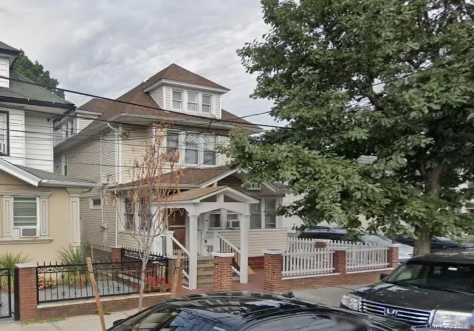 8752 143rd Street, New York, NY, 4 Bedrooms Bedrooms, 8 Rooms Rooms,1 BathroomBathrooms,Residential Lease,For Rent,143rd,0,1045457 8752 143rd Street, New York, NY, 4 Bedrooms Bedrooms, 8 Rooms Rooms,1 BathroomBathrooms,Residential Lease,For Rent,143rd,0,1045457