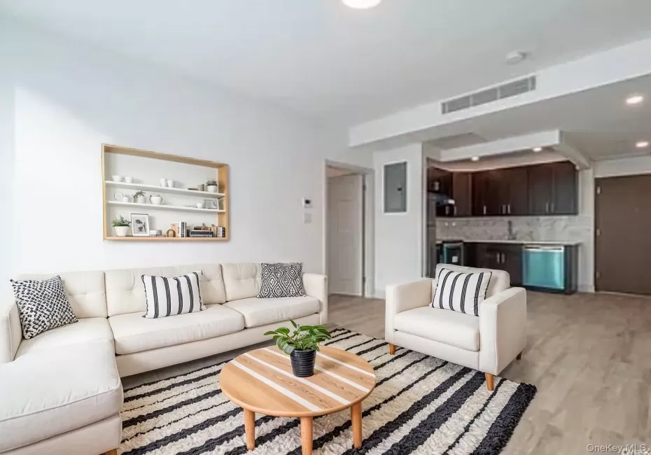 88-56 162nd Street, New York, NY, 2 Bedrooms Bedrooms, 4 Rooms Rooms,1 BathroomBathrooms,Residential Lease,For Rent,162nd,0,965032 88-56 162nd Street, New York, NY, 2 Bedrooms Bedrooms, 4 Rooms Rooms,1 BathroomBathrooms,Residential Lease,For Rent,162nd,0,965032