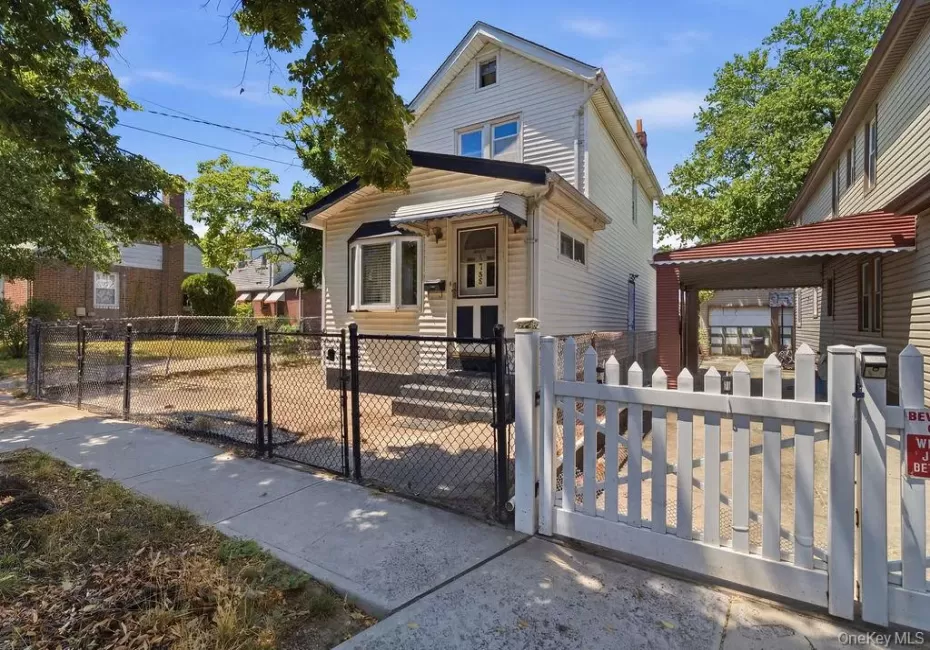 137-48 171st Street, New York, NY, 2 Bedrooms Bedrooms, 5 Rooms Rooms,2 BathroomsBathrooms,Residential,For Rent,171st,0,1019907 137-48 171st Street, New York, NY, 2 Bedrooms Bedrooms, 5 Rooms Rooms,2 BathroomsBathrooms,Residential,For Rent,171st,0,1019907