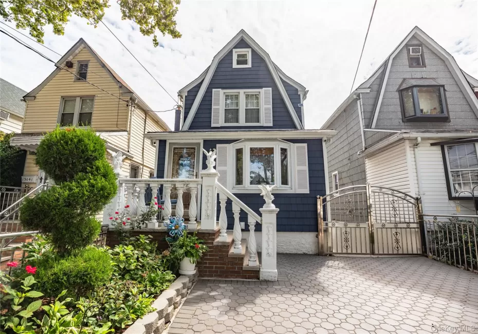 13043 Lefferts Boulevard, New York, NY, 3 Bedrooms Bedrooms, 6 Rooms Rooms,1 BathroomBathrooms,Residential,For Rent,Lefferts,0,1044933 13043 Lefferts Boulevard, New York, NY, 3 Bedrooms Bedrooms, 6 Rooms Rooms,1 BathroomBathrooms,Residential,For Rent,Lefferts,0,1044933