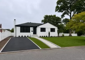 98 Beecher Road, Babylon, NY, 3 Bedrooms Bedrooms, 6 Rooms Rooms,1 BathroomBathrooms,Residential,For Rent,Beecher,0,1045493 98 Beecher Road, Babylon, NY, 3 Bedrooms Bedrooms, 6 Rooms Rooms,1 BathroomBathrooms,Residential,For Rent,Beecher,0,1045493