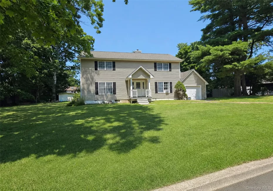 21 Sailer Street, Smithtown, NY, 3 Bedrooms Bedrooms, 7 Rooms Rooms,3 BathroomsBathrooms,Residential,For Rent,Sailer,0,1026187 21 Sailer Street, Smithtown, NY, 3 Bedrooms Bedrooms, 7 Rooms Rooms,3 BathroomsBathrooms,Residential,For Rent,Sailer,0,1026187
