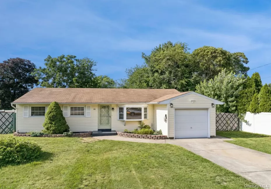 98 Rose Place, Brookhaven, NY, 3 Bedrooms Bedrooms, 6 Rooms Rooms,1 BathroomBathrooms,Residential Lease,For Rent,Rose,0,1045578 98 Rose Place, Brookhaven, NY, 3 Bedrooms Bedrooms, 6 Rooms Rooms,1 BathroomBathrooms,Residential Lease,For Rent,Rose,0,1045578