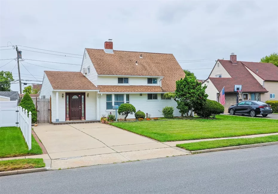 82 Lantern Road, Oyster Bay, NY, 4 Bedrooms Bedrooms, 8 Rooms Rooms,1 BathroomBathrooms,Residential,For Rent,Lantern,0,1045710 82 Lantern Road, Oyster Bay, NY, 4 Bedrooms Bedrooms, 8 Rooms Rooms,1 BathroomBathrooms,Residential,For Rent,Lantern,0,1045710