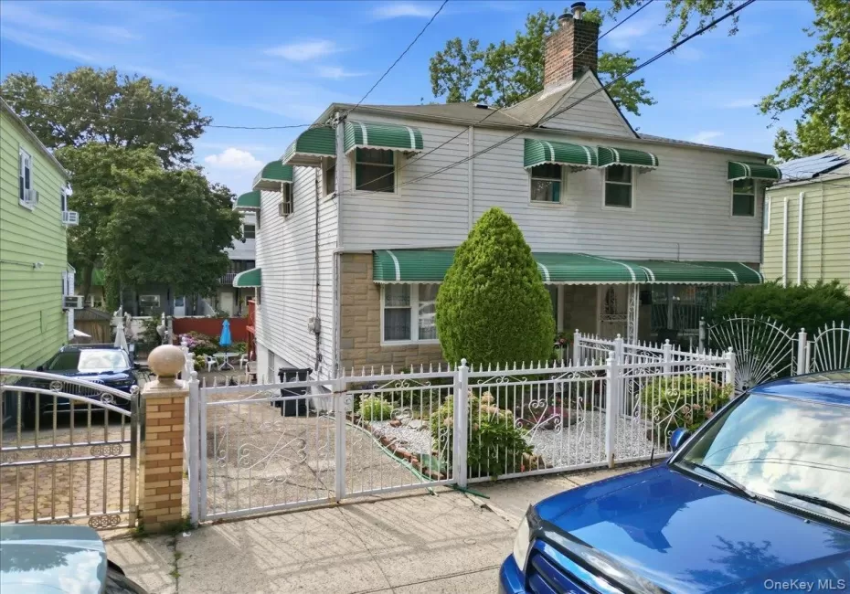 4027 Grace Avenue, New York, NY, 3 Bedrooms Bedrooms, 8 Rooms Rooms,2 BathroomsBathrooms,Residential,For Rent,Grace,0,1045635 4027 Grace Avenue, New York, NY, 3 Bedrooms Bedrooms, 8 Rooms Rooms,2 BathroomsBathrooms,Residential,For Rent,Grace,0,1045635