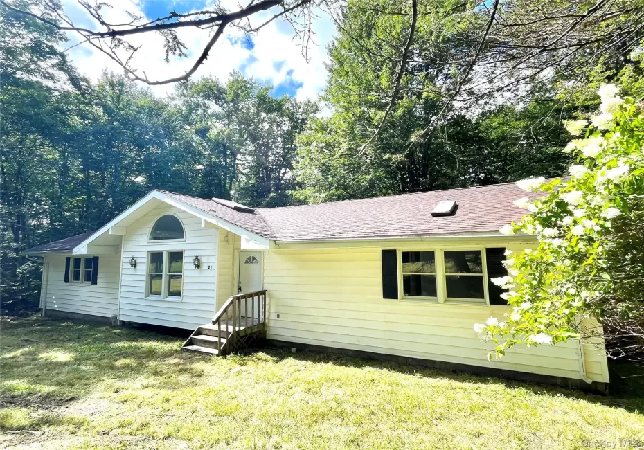 21 Browns Road, Neversink, NY, 4 Bedrooms Bedrooms, 9 Rooms Rooms,2 BathroomsBathrooms,Residential,For Rent,Browns,0,1045597 21 Browns Road, Neversink, NY, 4 Bedrooms Bedrooms, 9 Rooms Rooms,2 BathroomsBathrooms,Residential,For Rent,Browns,0,1045597