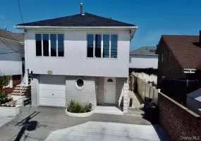 85-11 164th Avenue, New York, NY, 5 Bedrooms Bedrooms, 10 Rooms Rooms,3 BathroomsBathrooms,Residential,For Rent,164th,0,1045832 85-11 164th Avenue, New York, NY, 5 Bedrooms Bedrooms, 10 Rooms Rooms,3 BathroomsBathrooms,Residential,For Rent,164th,0,1045832