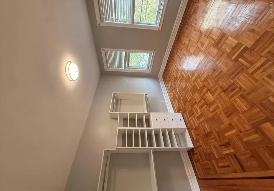 1958 Lurting Avenue, New York, NY, 3 Bedrooms Bedrooms, 7 Rooms Rooms,2 BathroomsBathrooms,Residential Lease,For Rent,Lurting,0,1045797 1958 Lurting Avenue, New York, NY, 3 Bedrooms Bedrooms, 7 Rooms Rooms,2 BathroomsBathrooms,Residential Lease,For Rent,Lurting,0,1045797