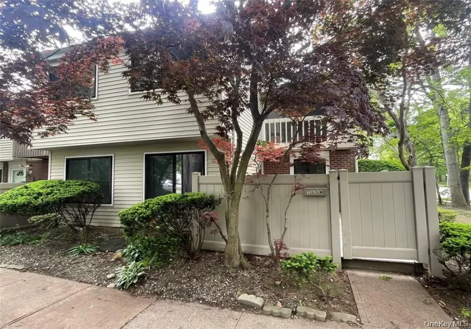 200 Springmeadow Drive, Islip, NY, 3 Bedrooms Bedrooms, 6 Rooms Rooms,1 BathroomBathrooms,Residential Lease,For Rent,Springmeadow,0,1045891 200 Springmeadow Drive, Islip, NY, 3 Bedrooms Bedrooms, 6 Rooms Rooms,1 BathroomBathrooms,Residential Lease,For Rent,Springmeadow,0,1045891
