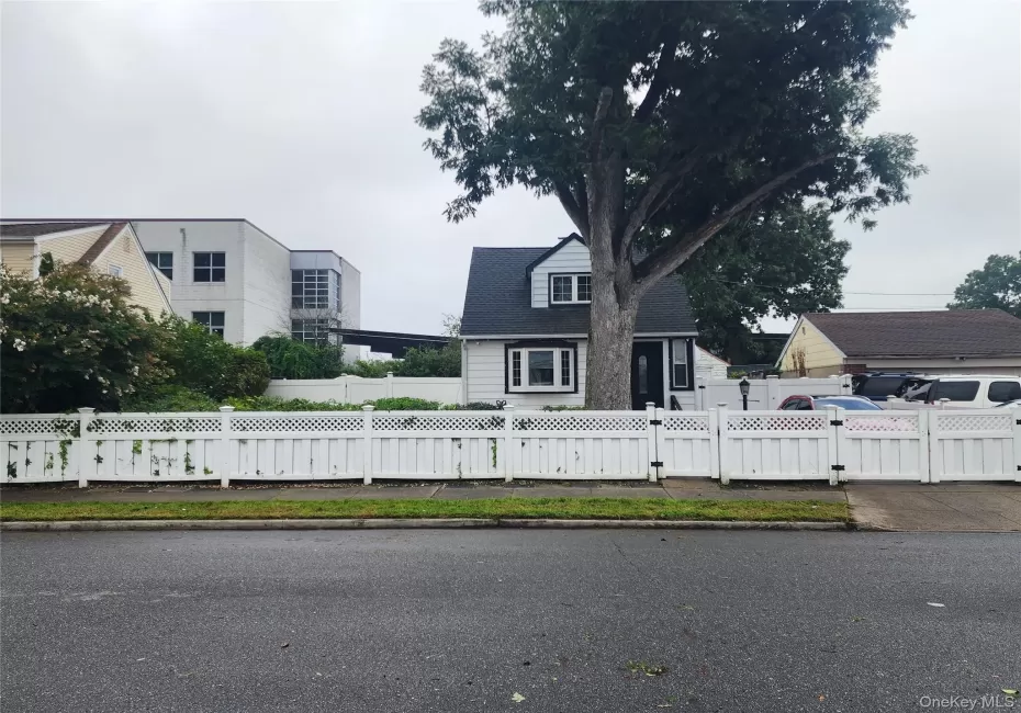 5 Konig Court, Hempstead, NY, 2 Bedrooms Bedrooms, 7 Rooms Rooms,2 BathroomsBathrooms,Residential,For Rent,Konig,0,1045823 5 Konig Court, Hempstead, NY, 2 Bedrooms Bedrooms, 7 Rooms Rooms,2 BathroomsBathrooms,Residential,For Rent,Konig,0,1045823