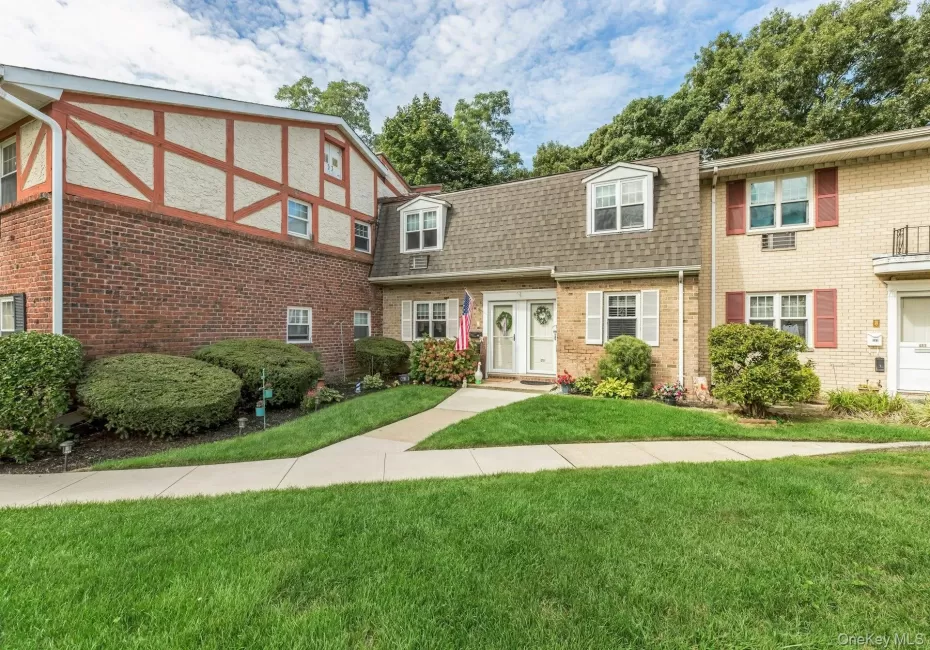 21 Glen Hollow Drive, Brookhaven, NY, 2 Bedrooms Bedrooms, 5 Rooms Rooms,1 BathroomBathrooms,Residential,For Rent,Glen Hollow,0,1045878 21 Glen Hollow Drive, Brookhaven, NY, 2 Bedrooms Bedrooms, 5 Rooms Rooms,1 BathroomBathrooms,Residential,For Rent,Glen Hollow,0,1045878