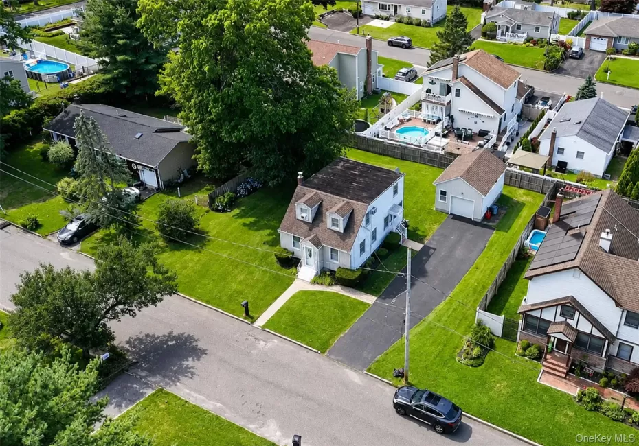 120 Aspen Road, Smithtown, NY, 4 Bedrooms Bedrooms, 7 Rooms Rooms,2 BathroomsBathrooms,Residential,For Rent,Aspen,0,1045941 120 Aspen Road, Smithtown, NY, 4 Bedrooms Bedrooms, 7 Rooms Rooms,2 BathroomsBathrooms,Residential,For Rent,Aspen,0,1045941