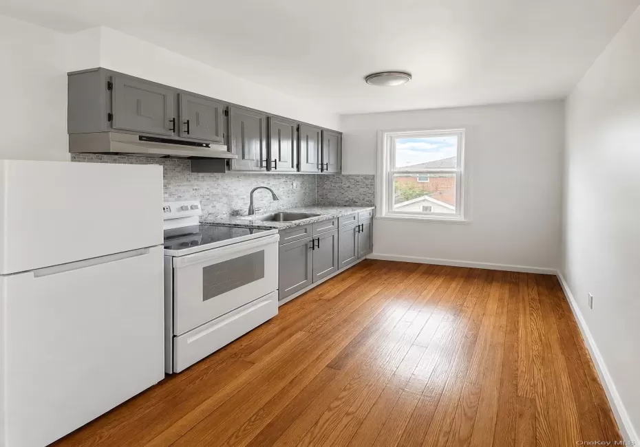 826 Wilcox Avenue, New York, NY, 1 Bedroom Bedrooms, 3 Rooms Rooms,1 BathroomBathrooms,Residential Lease,For Rent,Wilcox,0,1044839 826 Wilcox Avenue, New York, NY, 1 Bedroom Bedrooms, 3 Rooms Rooms,1 BathroomBathrooms,Residential Lease,For Rent,Wilcox,0,1044839