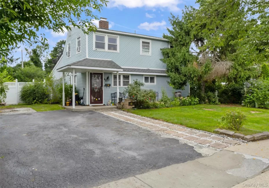 42 Mockingbird Lane, Hempstead, NY, 5 Bedrooms Bedrooms, 9 Rooms Rooms,2 BathroomsBathrooms,Residential,For Rent,Mockingbird,0,1045868 42 Mockingbird Lane, Hempstead, NY, 5 Bedrooms Bedrooms, 9 Rooms Rooms,2 BathroomsBathrooms,Residential,For Rent,Mockingbird,0,1045868