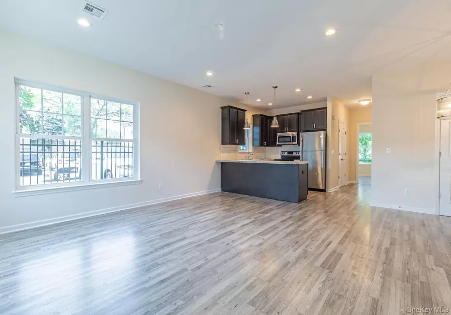 21 Robert Court Street, Babylon, NY, 1 Bedroom Bedrooms, 3 Rooms Rooms,1 BathroomBathrooms,Residential Lease,For Rent,Robert Court,0,1046010 21 Robert Court Street, Babylon, NY, 1 Bedroom Bedrooms, 3 Rooms Rooms,1 BathroomBathrooms,Residential Lease,For Rent,Robert Court,0,1046010