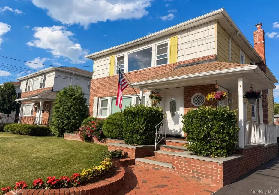 35 Gibson, Hempstead, NY, 2 Bedrooms Bedrooms, 3 Rooms Rooms,1 BathroomBathrooms,Residential Lease,For Rent,Gibson,0,1021645 35 Gibson, Hempstead, NY, 2 Bedrooms Bedrooms, 3 Rooms Rooms,1 BathroomBathrooms,Residential Lease,For Rent,Gibson,0,1021645