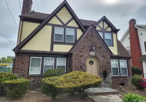 21 Nassau Place, Hempstead, NY, 6 Bedrooms Bedrooms, 10 Rooms Rooms,3 BathroomsBathrooms,Residential Lease,For Rent,Nassau,0,1046030 21 Nassau Place, Hempstead, NY, 6 Bedrooms Bedrooms, 10 Rooms Rooms,3 BathroomsBathrooms,Residential Lease,For Rent,Nassau,0,1046030
