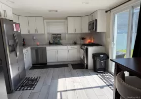 19 9th Avenue, Huntington, NY, 2 Bedrooms Bedrooms, 4 Rooms Rooms,1 BathroomBathrooms,Residential,For Rent,9th,0,1044486 19 9th Avenue, Huntington, NY, 2 Bedrooms Bedrooms, 4 Rooms Rooms,1 BathroomBathrooms,Residential,For Rent,9th,0,1044486