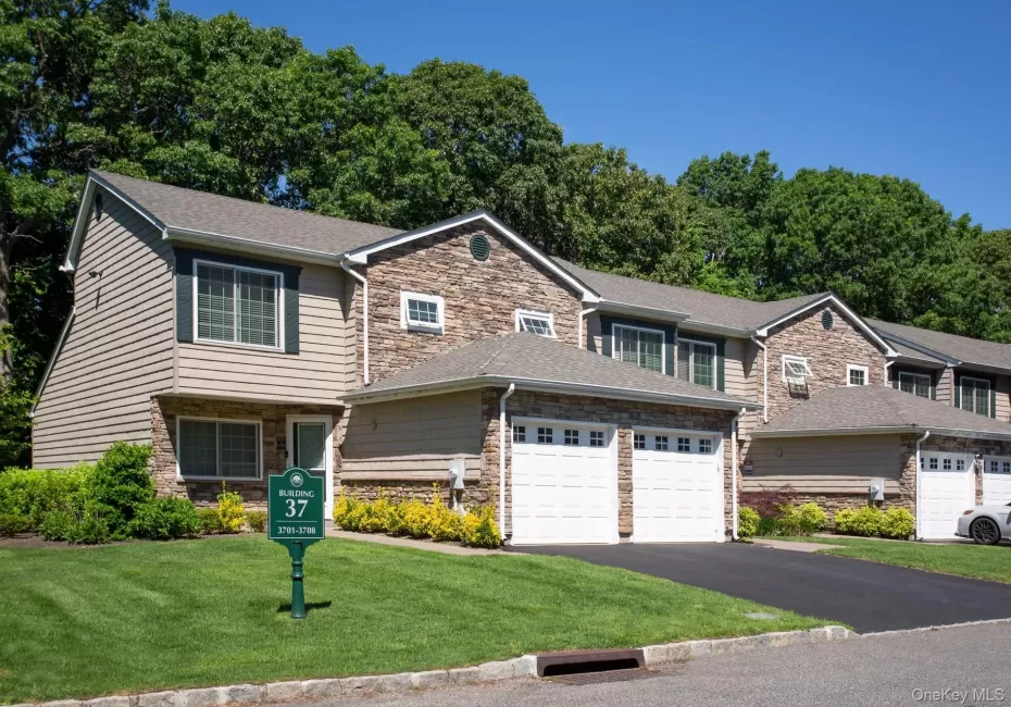 5000 Townhouse Drive, Brookhaven, NY, 2 Bedrooms Bedrooms, 5 Rooms Rooms,2 BathroomsBathrooms,Residential Lease,For Rent,Townhouse,0,1046349 5000 Townhouse Drive, Brookhaven, NY, 2 Bedrooms Bedrooms, 5 Rooms Rooms,2 BathroomsBathrooms,Residential Lease,For Rent,Townhouse,0,1046349
