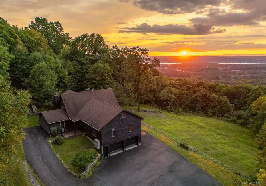 36 Blue Grass Lane, Beacon, NY, 4 Bedrooms Bedrooms, 14 Rooms Rooms,3 BathroomsBathrooms,Residential,For Rent,Blue Grass,0,1045332 36 Blue Grass Lane, Beacon, NY, 4 Bedrooms Bedrooms, 14 Rooms Rooms,3 BathroomsBathrooms,Residential,For Rent,Blue Grass,0,1045332