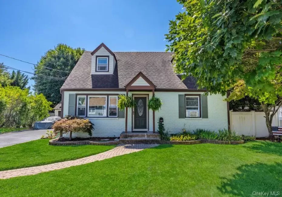 22 Maple Drive, Babylon, NY, 3 Bedrooms Bedrooms, 6 Rooms Rooms,2 BathroomsBathrooms,Residential,For Rent,Maple,0,1046083 22 Maple Drive, Babylon, NY, 3 Bedrooms Bedrooms, 6 Rooms Rooms,2 BathroomsBathrooms,Residential,For Rent,Maple,0,1046083