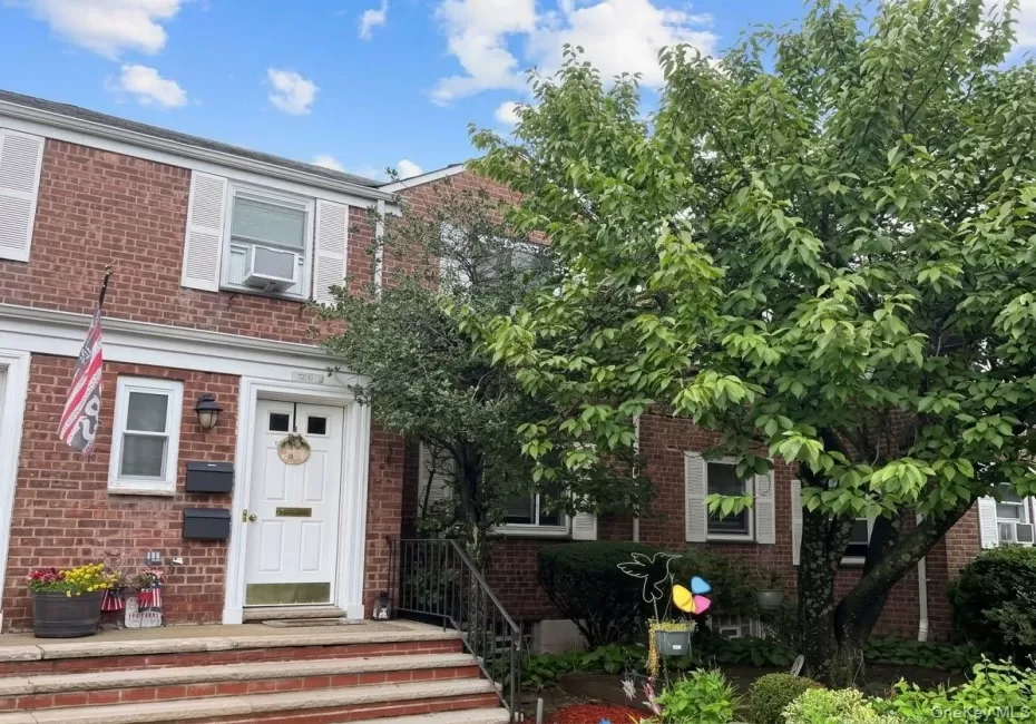 7231 Little Neck Parkway, New York, NY, 2 Bedrooms Bedrooms, 4 Rooms Rooms,1 BathroomBathrooms,Residential Lease,For Rent,Little Neck,0,1046165 7231 Little Neck Parkway, New York, NY, 2 Bedrooms Bedrooms, 4 Rooms Rooms,1 BathroomBathrooms,Residential Lease,For Rent,Little Neck,0,1046165